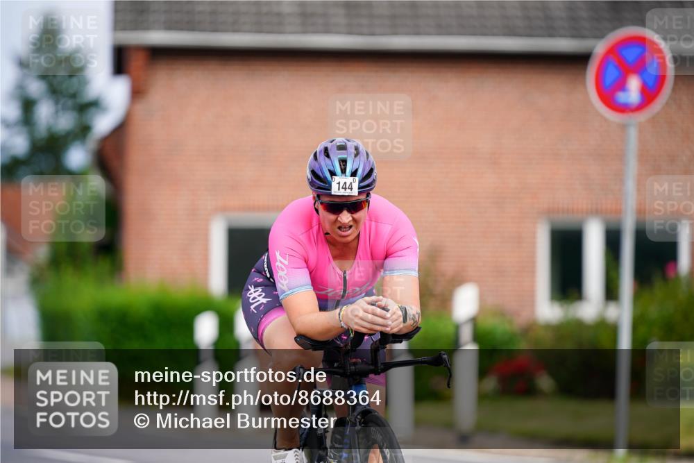 31.08.2025 - Elbe Triathlon Hamburg Michael Burmester http://msf.ph/oto/8688364 31.08.2025 15:42:51 Radfahren  meine-sportfotos.de