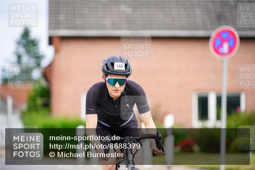 31.08.2025 - Elbe Triathlon Hamburg Michael Burmester http://msf.ph/oto/8688379 31.08.2025 15:43:40 Radfahren  meine-sportfotos.de