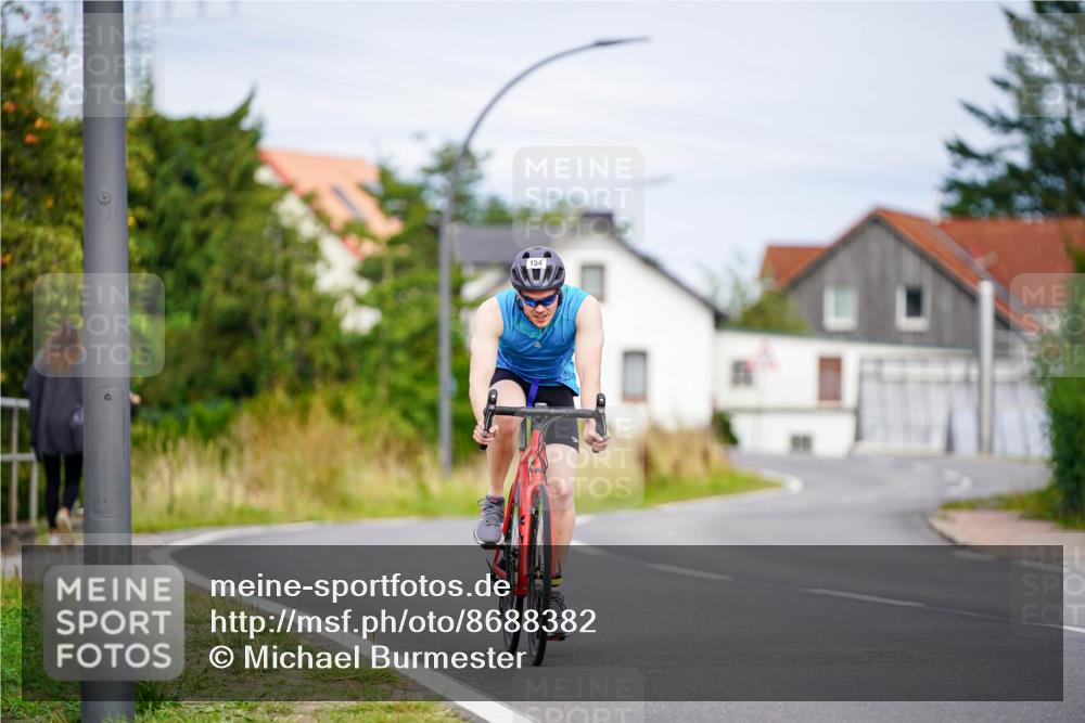 31.08.2025 - Elbe Triathlon Hamburg Michael Burmester http://msf.ph/oto/8688382 31.08.2025 15:43:59 Radfahren  meine-sportfotos.de