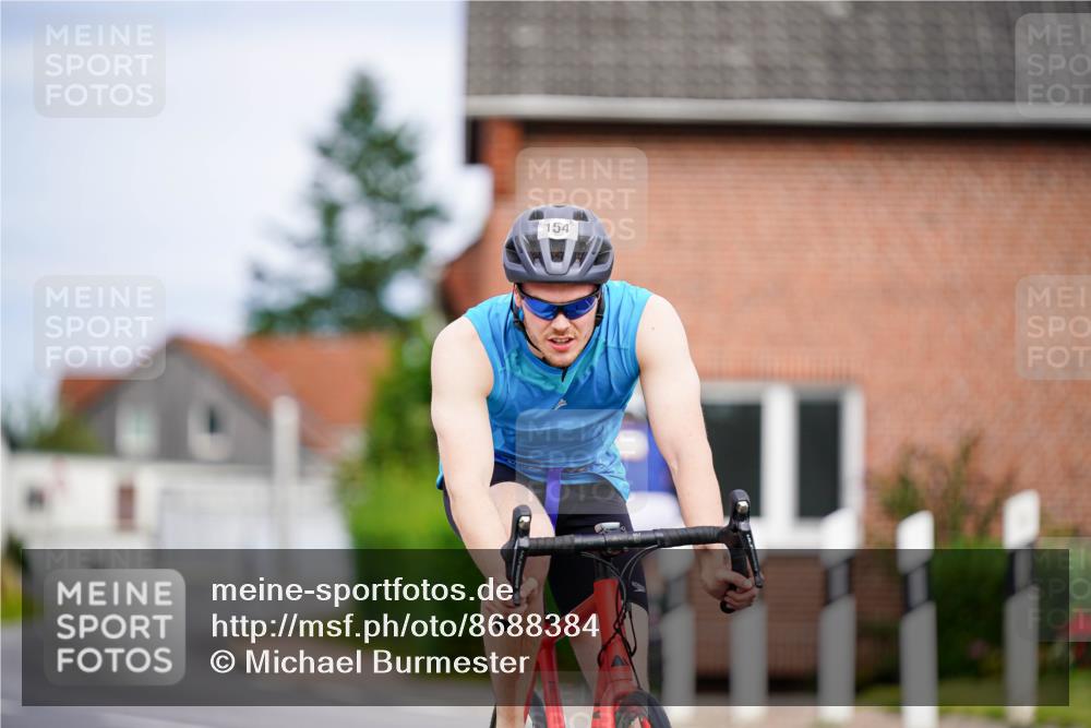 31.08.2025 - Elbe Triathlon Hamburg Michael Burmester http://msf.ph/oto/8688384 31.08.2025 15:44:01 Radfahren  meine-sportfotos.de