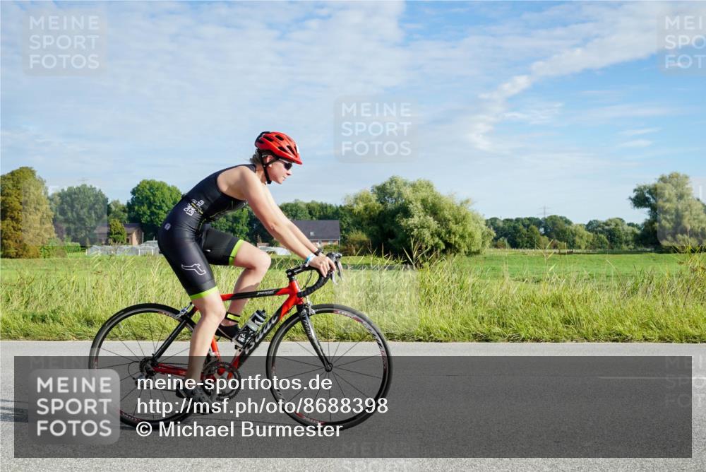31.08.2025 - Elbe Triathlon Hamburg Michael Burmester http://msf.ph/oto/8688398 31.08.2025 08:58:12 Radfahren 212, 291, 292, 305, 337, 347, 351, 366 meine-sportfotos.de