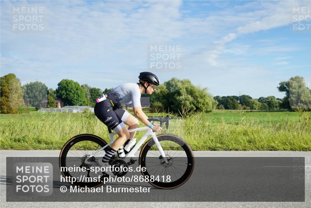 31.08.2025 - Elbe Triathlon Hamburg Michael Burmester http://msf.ph/oto/8688418 31.08.2025 08:58:30 Radfahren 206, 239, 268, 278, 341 meine-sportfotos.de