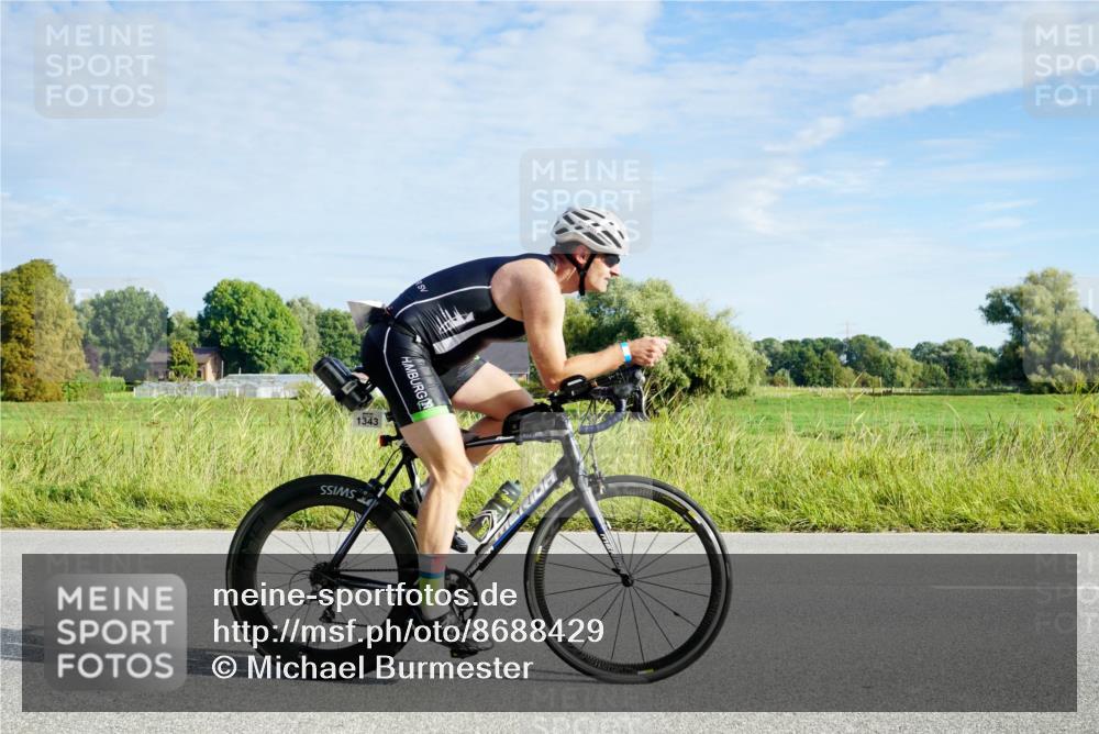 31.08.2025 - Elbe Triathlon Hamburg Michael Burmester http://msf.ph/oto/8688429 31.08.2025 08:58:50 Radfahren 179, 280, 316, 360 meine-sportfotos.de