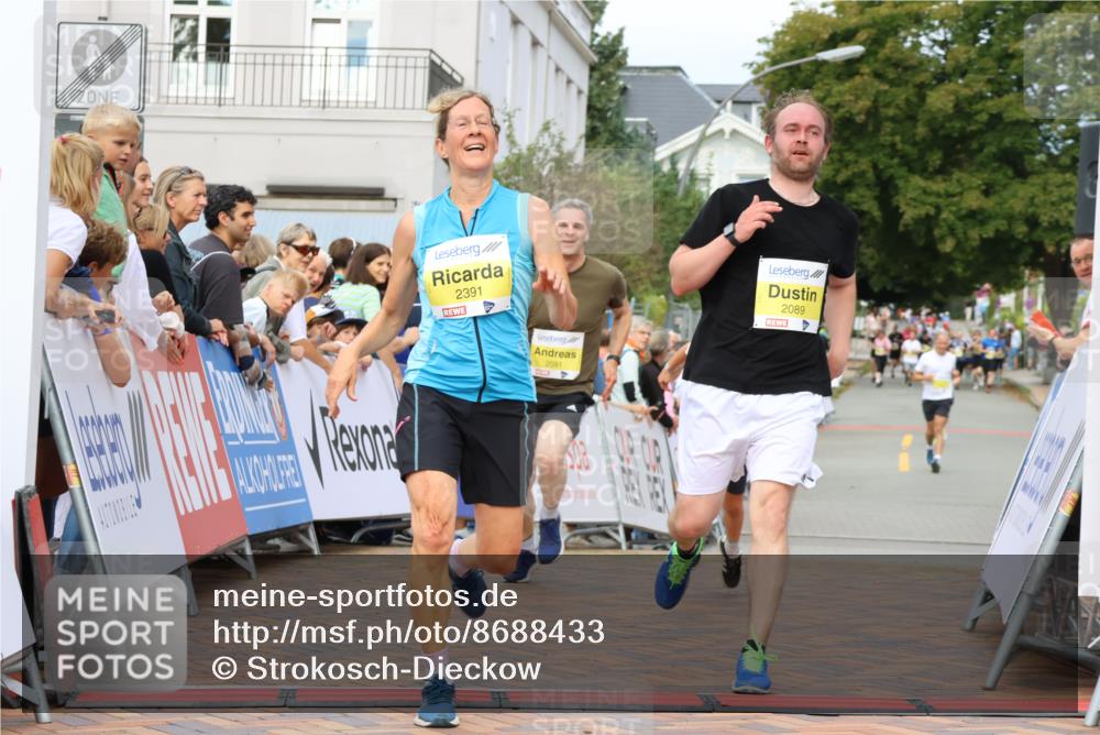 31.08.2025 - 21. Blankeneser Heldenlauf Strokosch-Dieckow http://msf.ph/oto/8688433 31.08.2025 10:29:08 Ziel 2246, 2035, 2457, 2212, 2230, 2391, 2091, 2089 meine-sportfotos.de