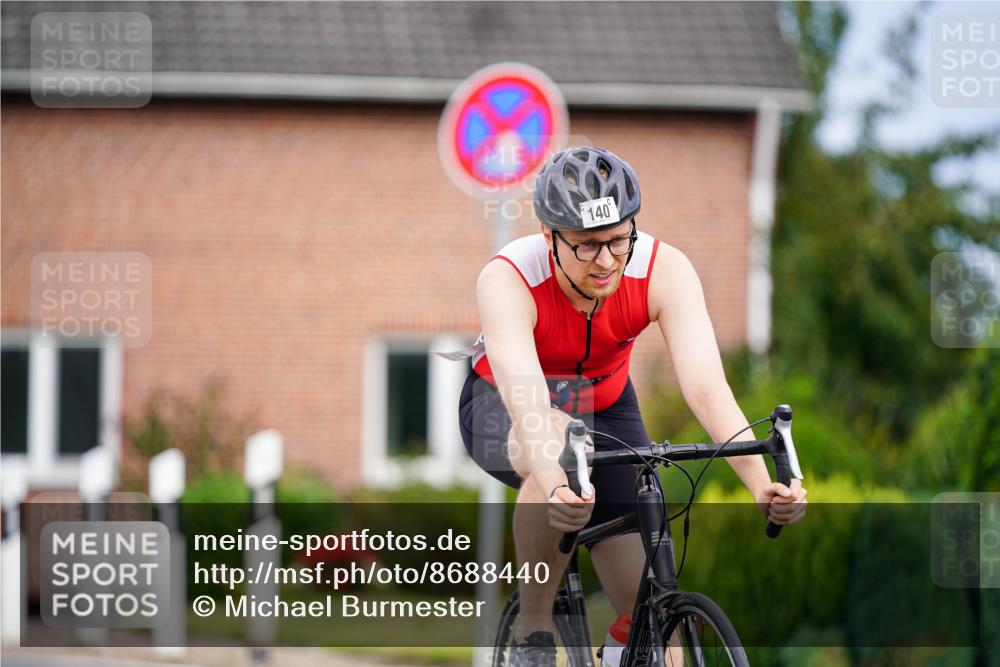 31.08.2025 - Elbe Triathlon Hamburg Michael Burmester http://msf.ph/oto/8688440 31.08.2025 15:45:47 Radfahren  meine-sportfotos.de