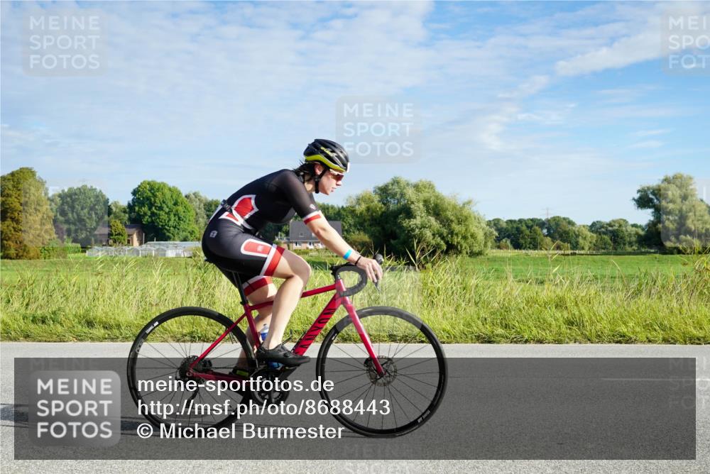 31.08.2025 - Elbe Triathlon Hamburg Michael Burmester http://msf.ph/oto/8688443 31.08.2025 08:59:03 Radfahren 282, 299, 308, 353 meine-sportfotos.de