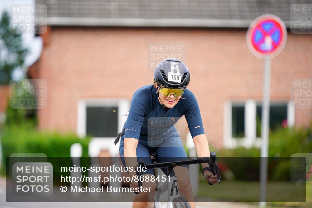 31.08.2025 - Elbe Triathlon Hamburg Michael Burmester http://msf.ph/oto/8688451 31.08.2025 15:46:01 Radfahren  meine-sportfotos.de