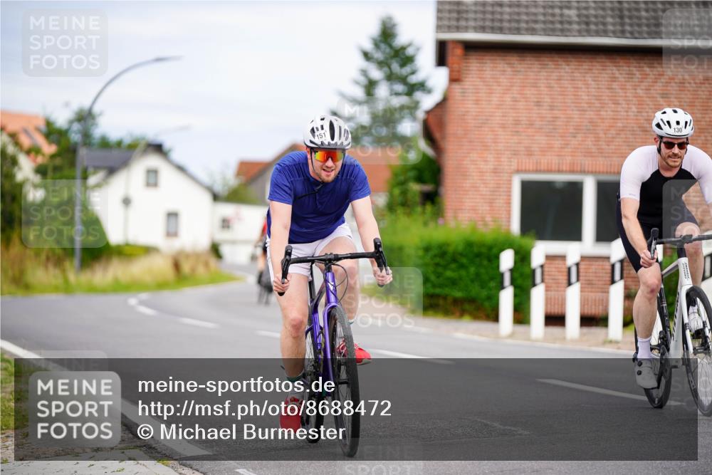 31.08.2025 - Elbe Triathlon Hamburg Michael Burmester http://msf.ph/oto/8688472 31.08.2025 15:47:06 Radfahren  meine-sportfotos.de