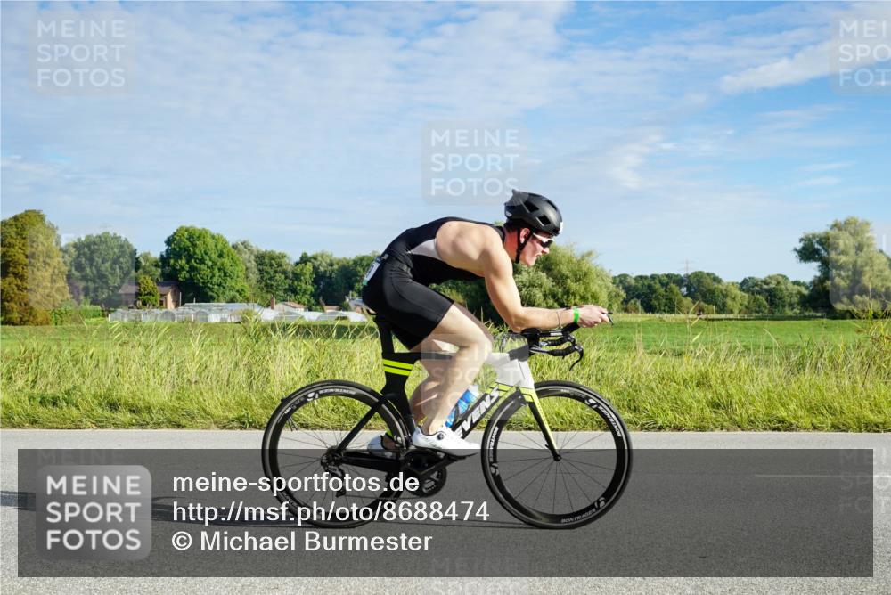 31.08.2025 - Elbe Triathlon Hamburg Michael Burmester http://msf.ph/oto/8688474 31.08.2025 08:59:49 Radfahren 197, 243, 389, 443 meine-sportfotos.de