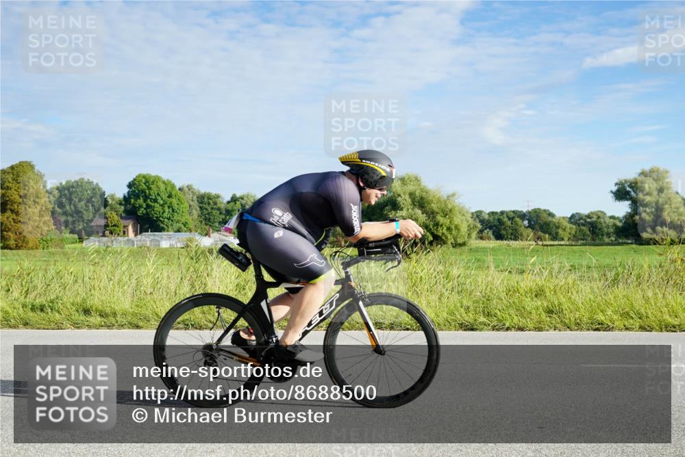 31.08.2025 - Elbe Triathlon Hamburg Michael Burmester http://msf.ph/oto/8688500 31.08.2025 09:01:06 Radfahren 361 meine-sportfotos.de