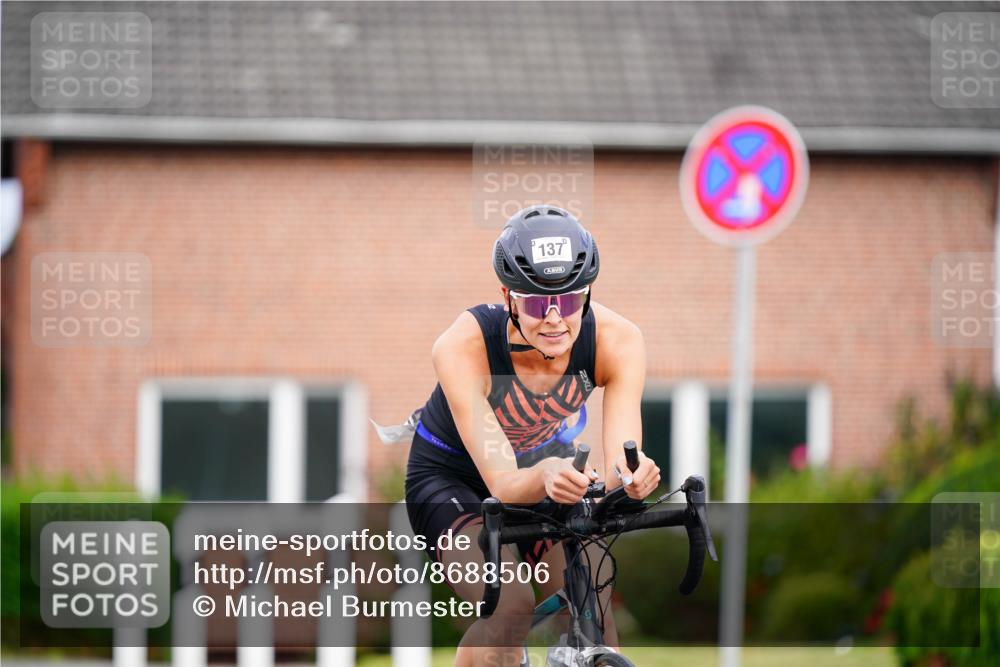 31.08.2025 - Elbe Triathlon Hamburg Michael Burmester http://msf.ph/oto/8688506 31.08.2025 15:47:52 Radfahren  meine-sportfotos.de