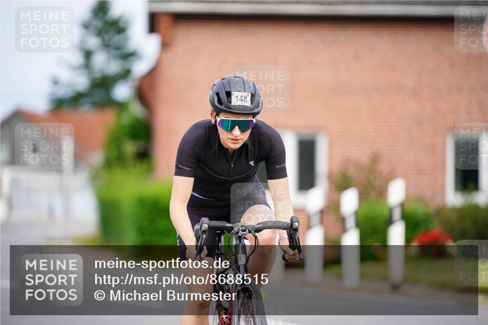 31.08.2025 - Elbe Triathlon Hamburg Michael Burmester http://msf.ph/oto/8688515 31.08.2025 15:48:05 Radfahren  meine-sportfotos.de