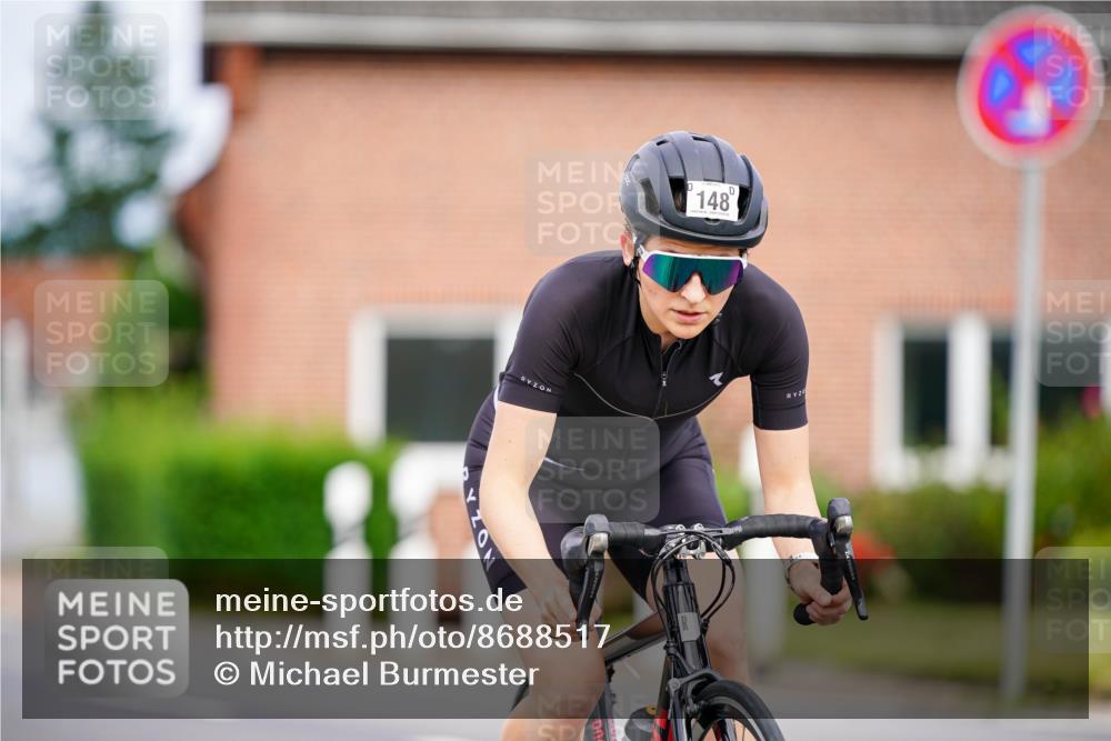 31.08.2025 - Elbe Triathlon Hamburg Michael Burmester http://msf.ph/oto/8688517 31.08.2025 15:48:05 Radfahren  meine-sportfotos.de
