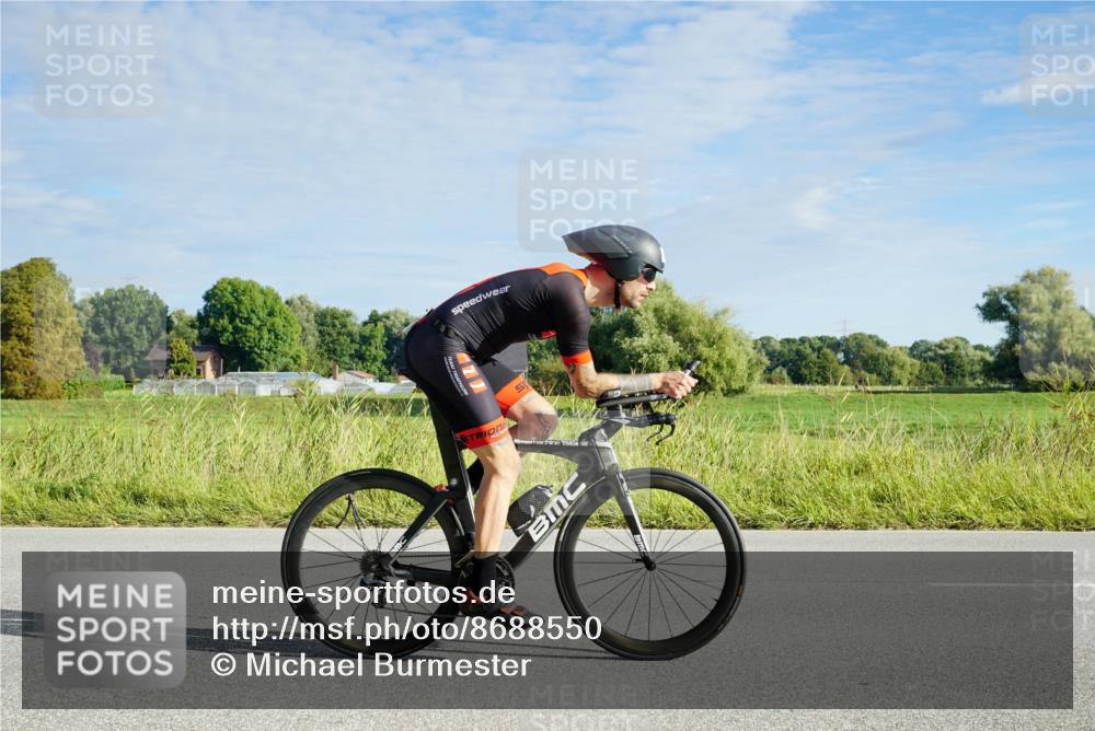 31.08.2025 - Elbe Triathlon Hamburg Michael Burmester http://msf.ph/oto/8688550 31.08.2025 09:02:25 Radfahren 165, 170, 186, 205, 213, 333, 363, 455 meine-sportfotos.de