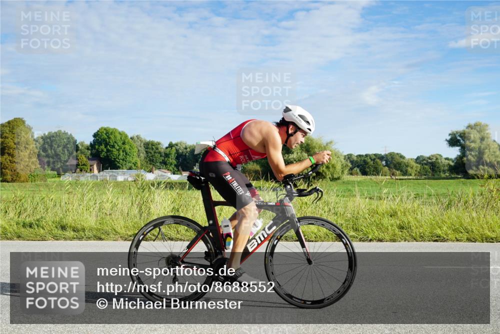31.08.2025 - Elbe Triathlon Hamburg Michael Burmester http://msf.ph/oto/8688552 31.08.2025 09:02:26 Radfahren 165, 170, 186, 205, 213, 333, 363, 455 meine-sportfotos.de