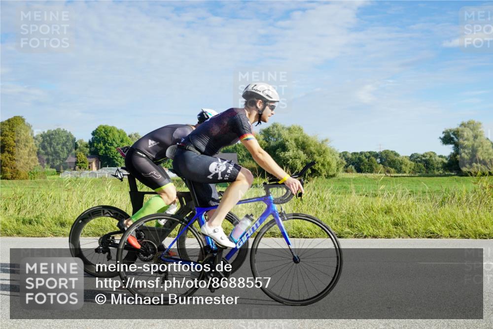 31.08.2025 - Elbe Triathlon Hamburg Michael Burmester http://msf.ph/oto/8688557 31.08.2025 09:02:27 Radfahren 165, 170, 186, 205, 213, 363, 455 meine-sportfotos.de