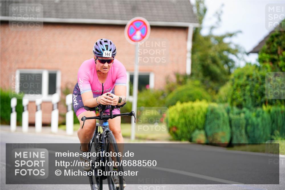 31.08.2025 - Elbe Triathlon Hamburg Michael Burmester http://msf.ph/oto/8688560 31.08.2025 15:51:42 Radfahren  meine-sportfotos.de
