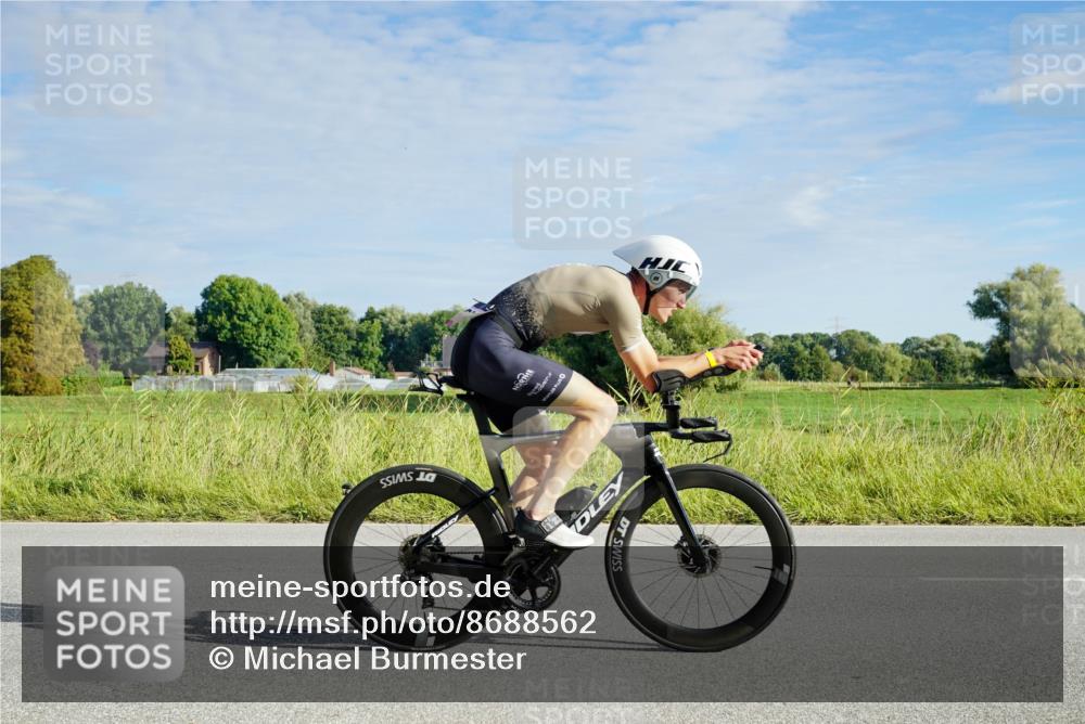 31.08.2025 - Elbe Triathlon Hamburg Michael Burmester http://msf.ph/oto/8688562 31.08.2025 09:02:32 Radfahren 184, 186, 205 meine-sportfotos.de