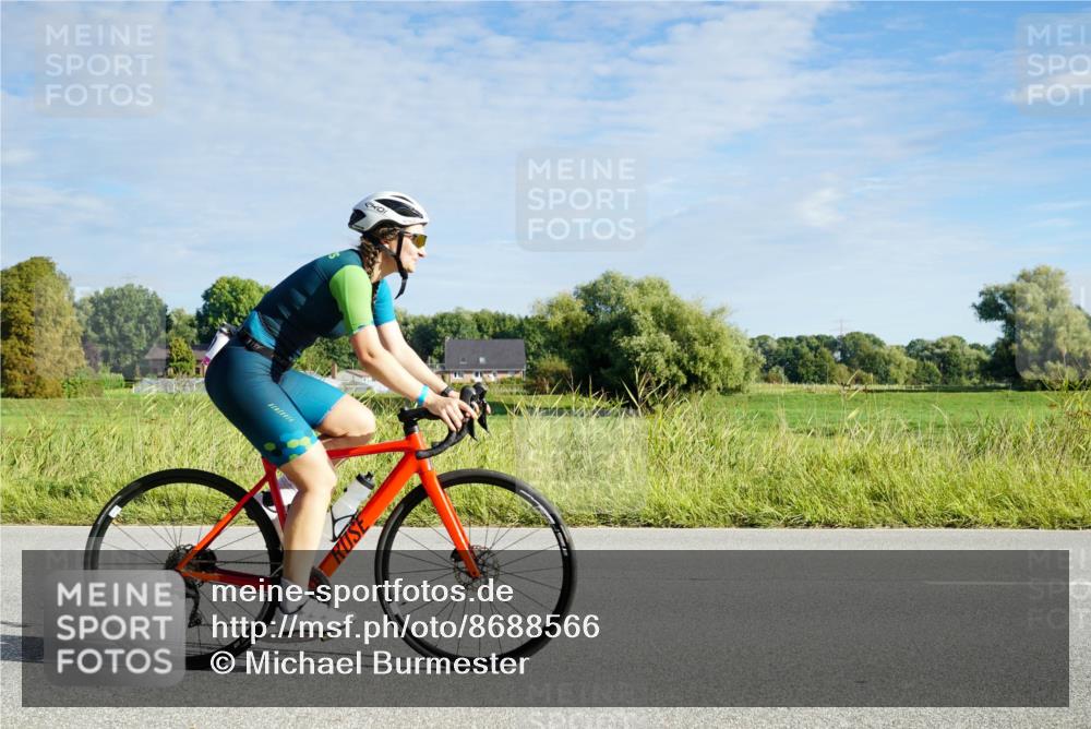 31.08.2025 - Elbe Triathlon Hamburg Michael Burmester http://msf.ph/oto/8688566 31.08.2025 09:03:04 Radfahren 245, 289 meine-sportfotos.de