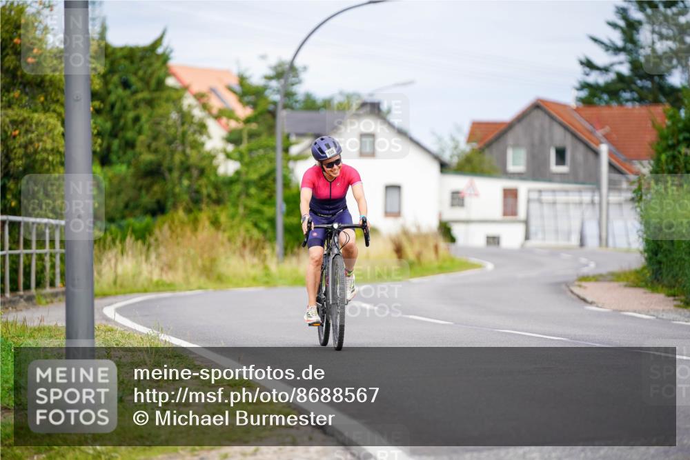 31.08.2025 - Elbe Triathlon Hamburg Michael Burmester http://msf.ph/oto/8688567 31.08.2025 15:51:49 Radfahren  meine-sportfotos.de