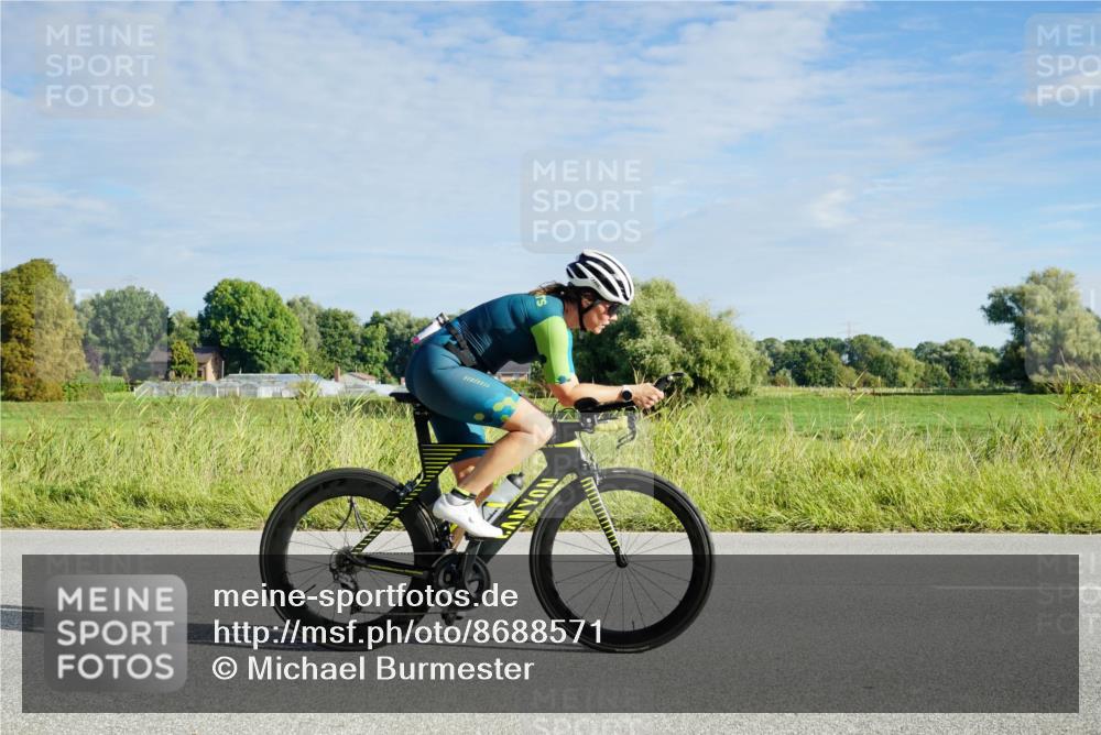 31.08.2025 - Elbe Triathlon Hamburg Michael Burmester http://msf.ph/oto/8688571 31.08.2025 09:03:12 Radfahren 284 meine-sportfotos.de