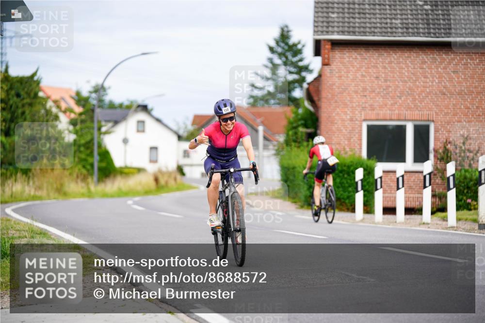 31.08.2025 - Elbe Triathlon Hamburg Michael Burmester http://msf.ph/oto/8688572 31.08.2025 15:51:50 Radfahren  meine-sportfotos.de