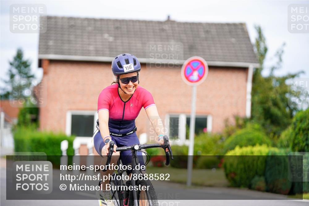 31.08.2025 - Elbe Triathlon Hamburg Michael Burmester http://msf.ph/oto/8688582 31.08.2025 15:51:51 Radfahren  meine-sportfotos.de