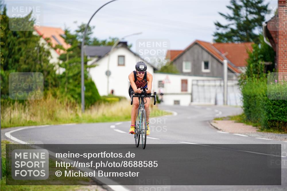 31.08.2025 - Elbe Triathlon Hamburg Michael Burmester http://msf.ph/oto/8688585 31.08.2025 15:52:03 Radfahren  meine-sportfotos.de