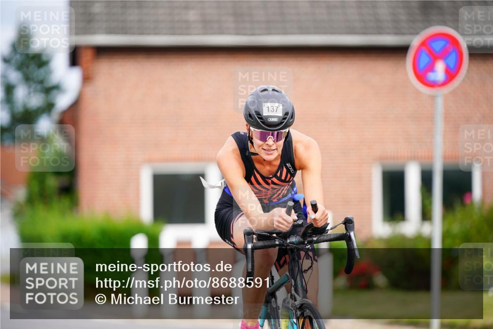 31.08.2025 - Elbe Triathlon Hamburg Michael Burmester http://msf.ph/oto/8688591 31.08.2025 15:52:05 Radfahren  meine-sportfotos.de