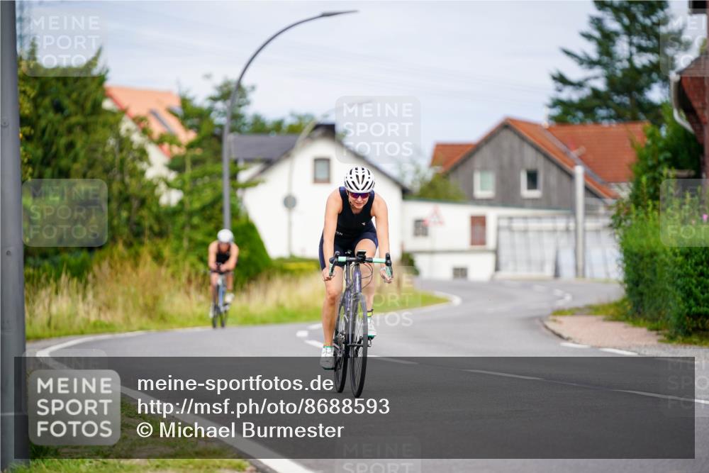 31.08.2025 - Elbe Triathlon Hamburg Michael Burmester http://msf.ph/oto/8688593 31.08.2025 15:52:15 Radfahren  meine-sportfotos.de