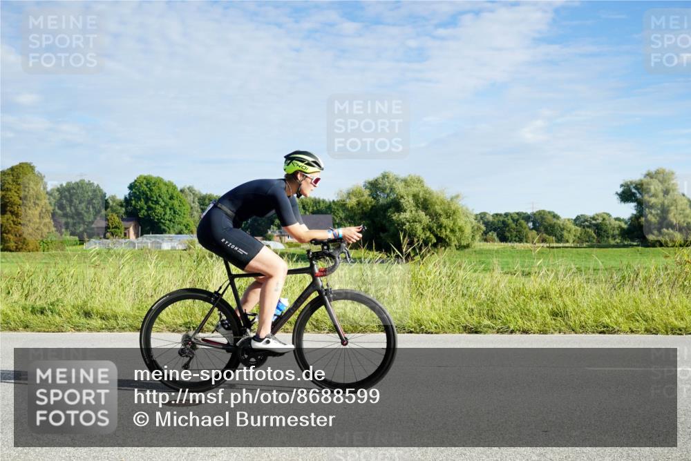 31.08.2025 - Elbe Triathlon Hamburg Michael Burmester http://msf.ph/oto/8688599 31.08.2025 09:04:25 Radfahren 244, 250, 382 meine-sportfotos.de