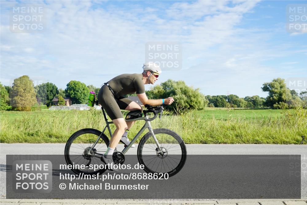 31.08.2025 - Elbe Triathlon Hamburg Michael Burmester http://msf.ph/oto/8688620 31.08.2025 09:05:01 Radfahren 319, 332, 539 meine-sportfotos.de