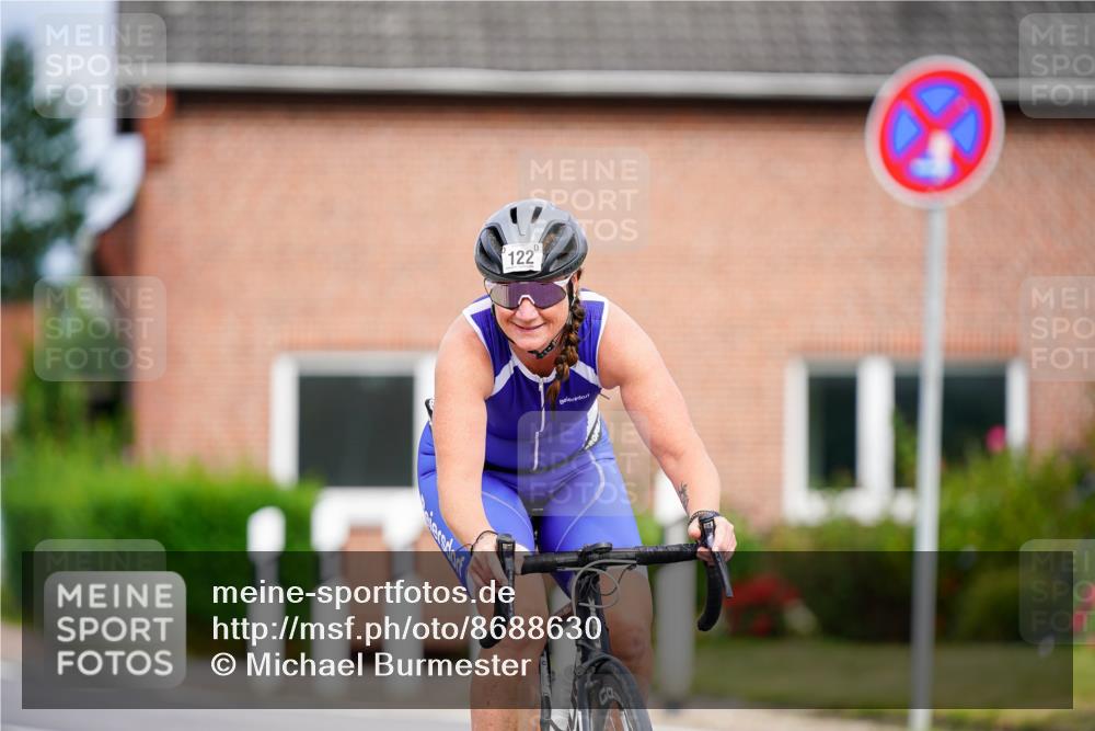 31.08.2025 - Elbe Triathlon Hamburg Michael Burmester http://msf.ph/oto/8688630 31.08.2025 15:52:37 Radfahren  meine-sportfotos.de