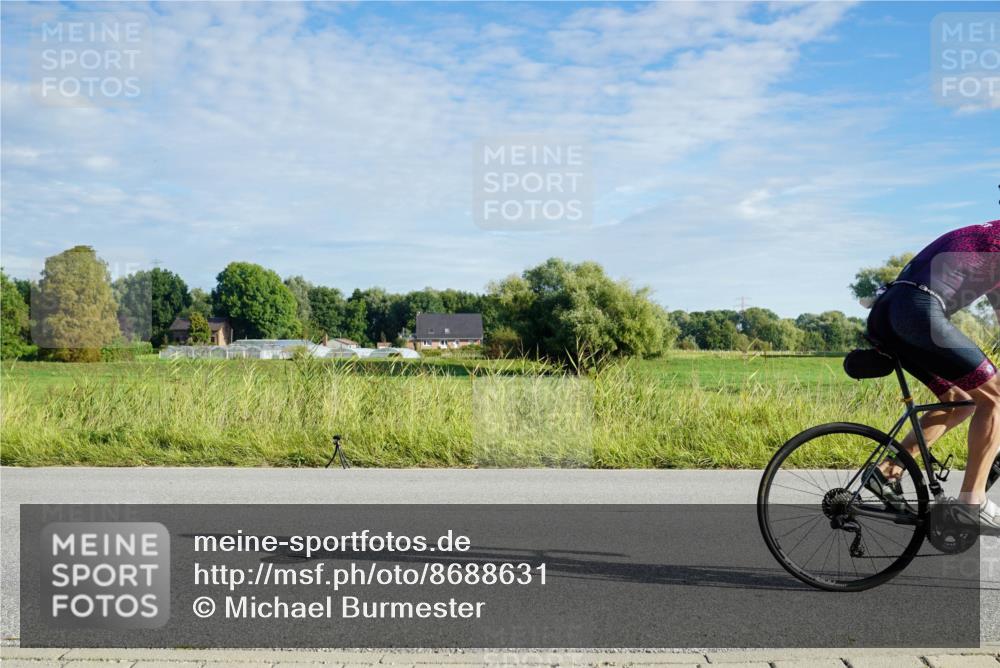 31.08.2025 - Elbe Triathlon Hamburg Michael Burmester http://msf.ph/oto/8688631 31.08.2025 09:05:16 Radfahren 196, 225, 364, 372 meine-sportfotos.de