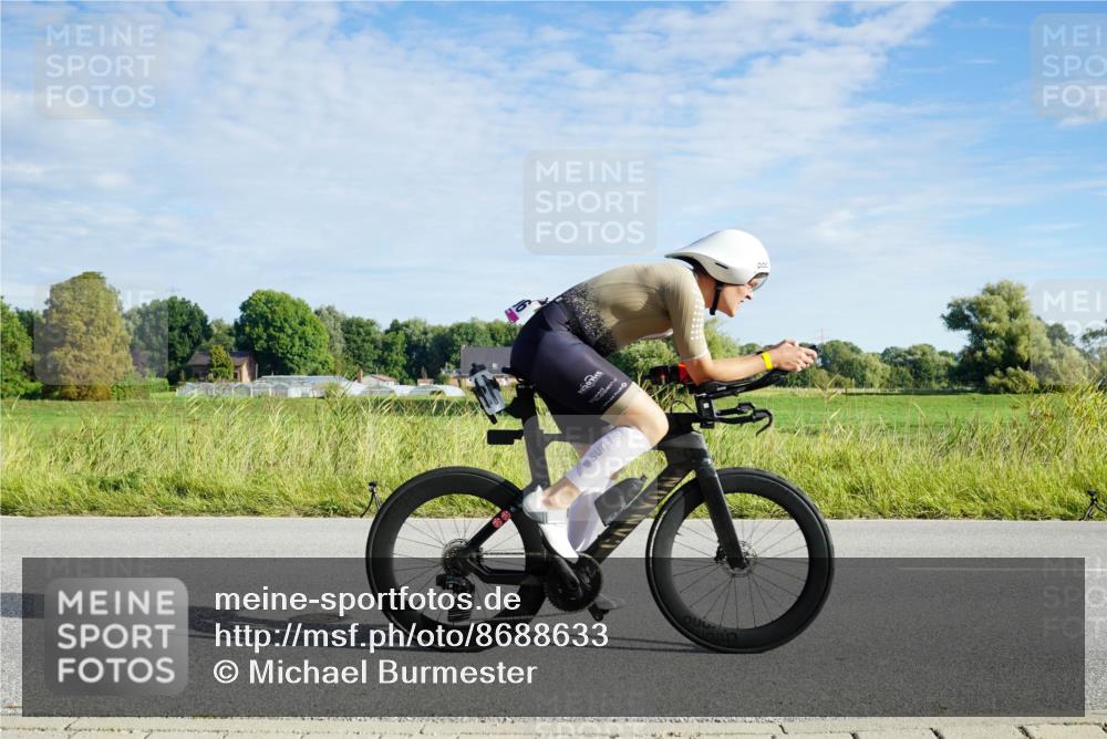 31.08.2025 - Elbe Triathlon Hamburg Michael Burmester http://msf.ph/oto/8688633 31.08.2025 09:05:18 Radfahren 196, 225, 364, 372 meine-sportfotos.de
