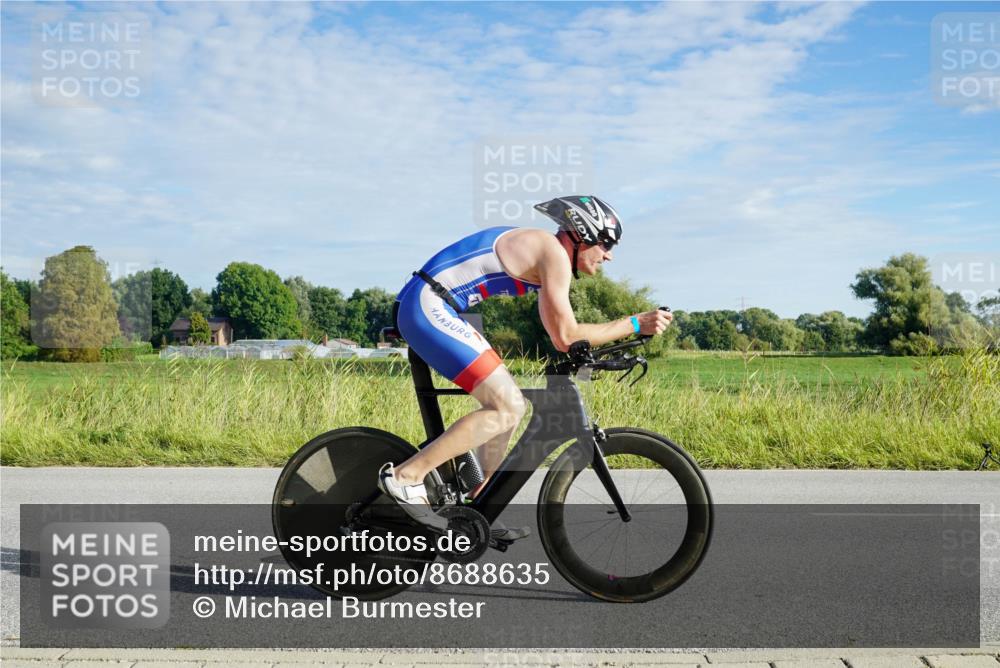 31.08.2025 - Elbe Triathlon Hamburg Michael Burmester http://msf.ph/oto/8688635 31.08.2025 09:05:29 Radfahren 352 meine-sportfotos.de