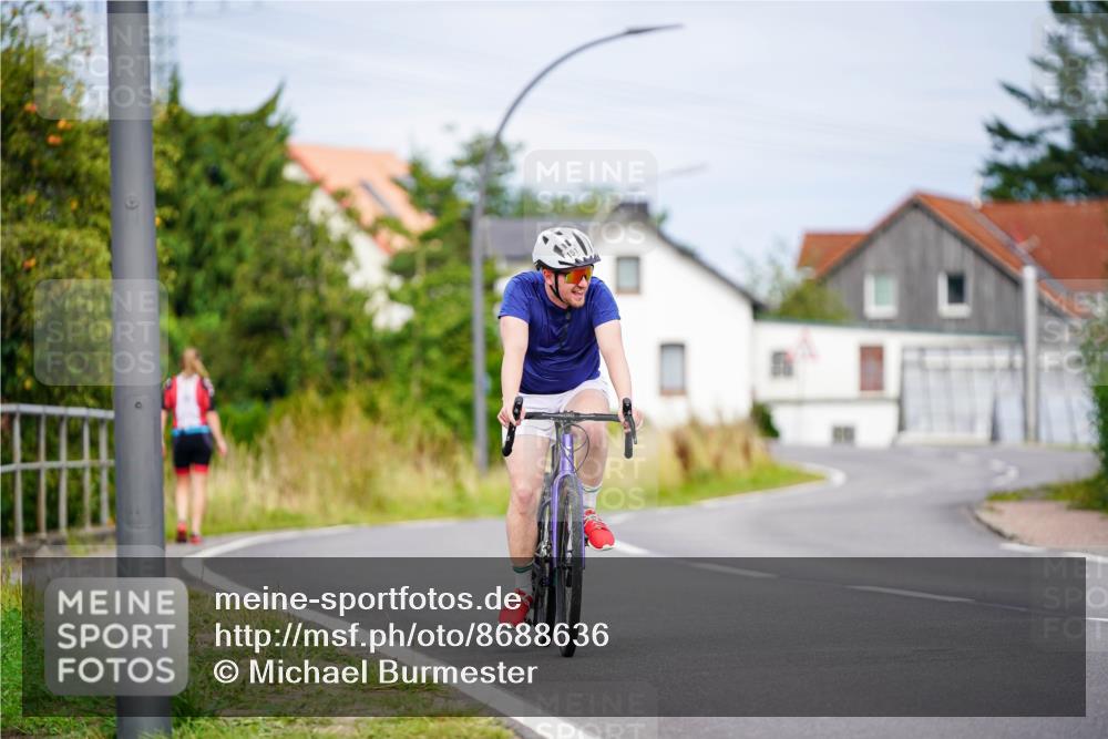 31.08.2025 - Elbe Triathlon Hamburg Michael Burmester http://msf.ph/oto/8688636 31.08.2025 15:52:43 Radfahren  meine-sportfotos.de