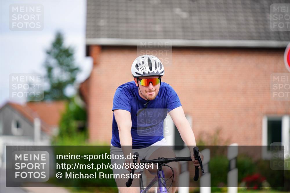 31.08.2025 - Elbe Triathlon Hamburg Michael Burmester http://msf.ph/oto/8688641 31.08.2025 15:52:44 Radfahren  meine-sportfotos.de