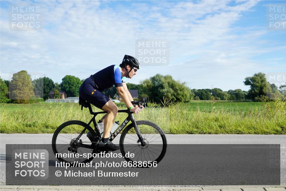 31.08.2025 - Elbe Triathlon Hamburg Michael Burmester http://msf.ph/oto/8688656 31.08.2025 09:06:36 Radfahren 367, 450, 543 meine-sportfotos.de