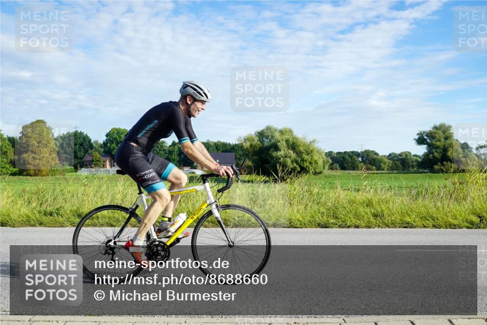 31.08.2025 - Elbe Triathlon Hamburg Michael Burmester http://msf.ph/oto/8688660 31.08.2025 09:06:48 Radfahren 172, 379, 381, 505 meine-sportfotos.de