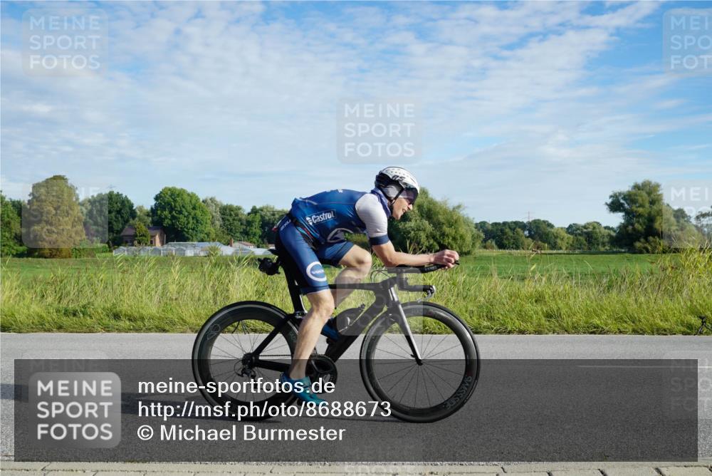 31.08.2025 - Elbe Triathlon Hamburg Michael Burmester http://msf.ph/oto/8688673 31.08.2025 09:07:12 Radfahren 242, 283, 300, 304, 314, 340, 342, 441 meine-sportfotos.de