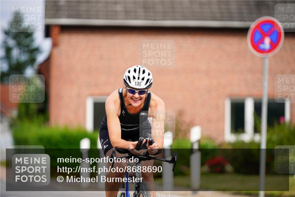 31.08.2025 - Elbe Triathlon Hamburg Michael Burmester http://msf.ph/oto/8688690 31.08.2025 15:56:53 Radfahren  meine-sportfotos.de