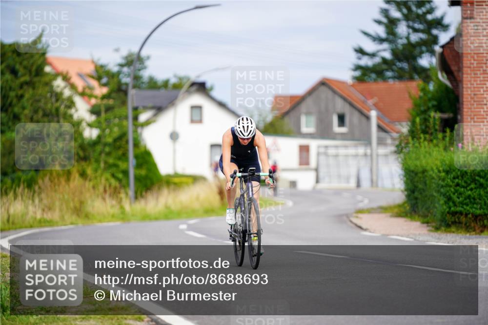31.08.2025 - Elbe Triathlon Hamburg Michael Burmester http://msf.ph/oto/8688693 31.08.2025 15:56:58 Radfahren  meine-sportfotos.de