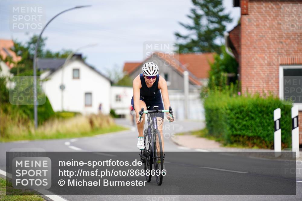 31.08.2025 - Elbe Triathlon Hamburg Michael Burmester http://msf.ph/oto/8688696 31.08.2025 15:56:58 Radfahren  meine-sportfotos.de