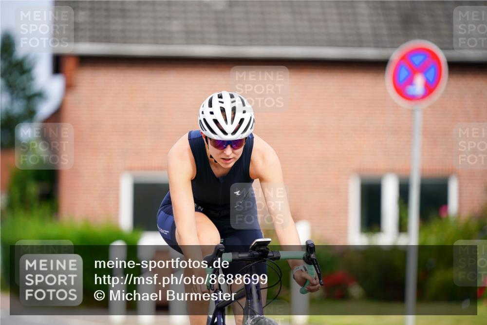 31.08.2025 - Elbe Triathlon Hamburg Michael Burmester http://msf.ph/oto/8688699 31.08.2025 15:56:59 Radfahren  meine-sportfotos.de
