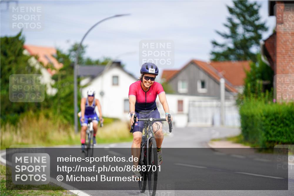 31.08.2025 - Elbe Triathlon Hamburg Michael Burmester http://msf.ph/oto/8688701 31.08.2025 15:57:10 Radfahren  meine-sportfotos.de