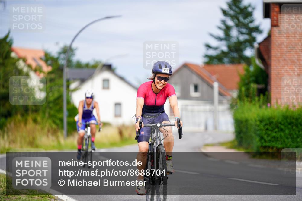 31.08.2025 - Elbe Triathlon Hamburg Michael Burmester http://msf.ph/oto/8688704 31.08.2025 15:57:10 Radfahren  meine-sportfotos.de
