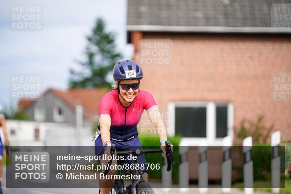 31.08.2025 - Elbe Triathlon Hamburg Michael Burmester http://msf.ph/oto/8688706 31.08.2025 15:57:11 Radfahren  meine-sportfotos.de