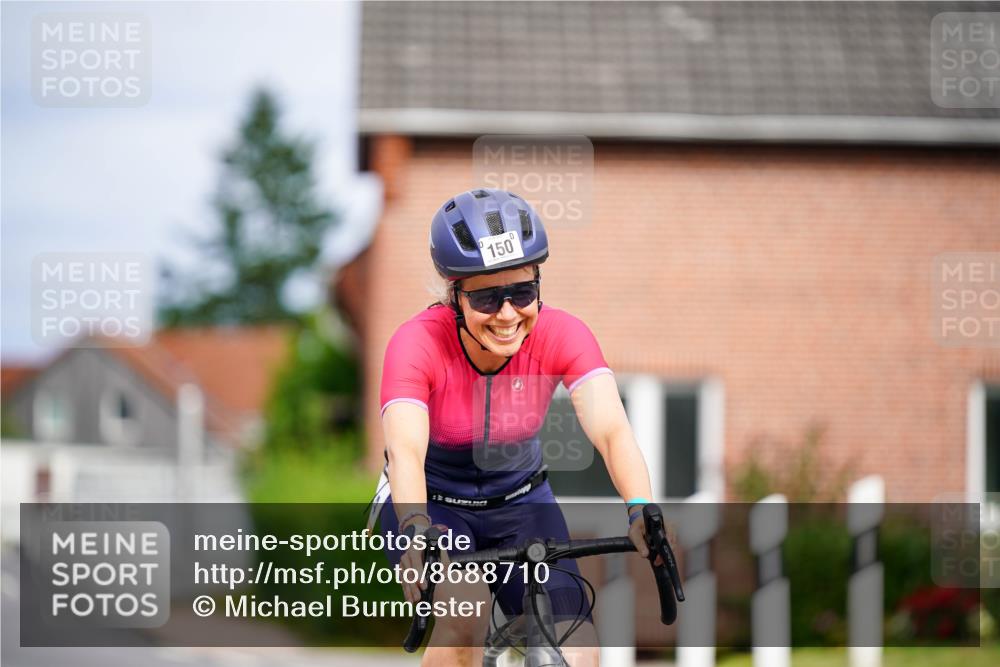 31.08.2025 - Elbe Triathlon Hamburg Michael Burmester http://msf.ph/oto/8688710 31.08.2025 15:57:11 Radfahren  meine-sportfotos.de