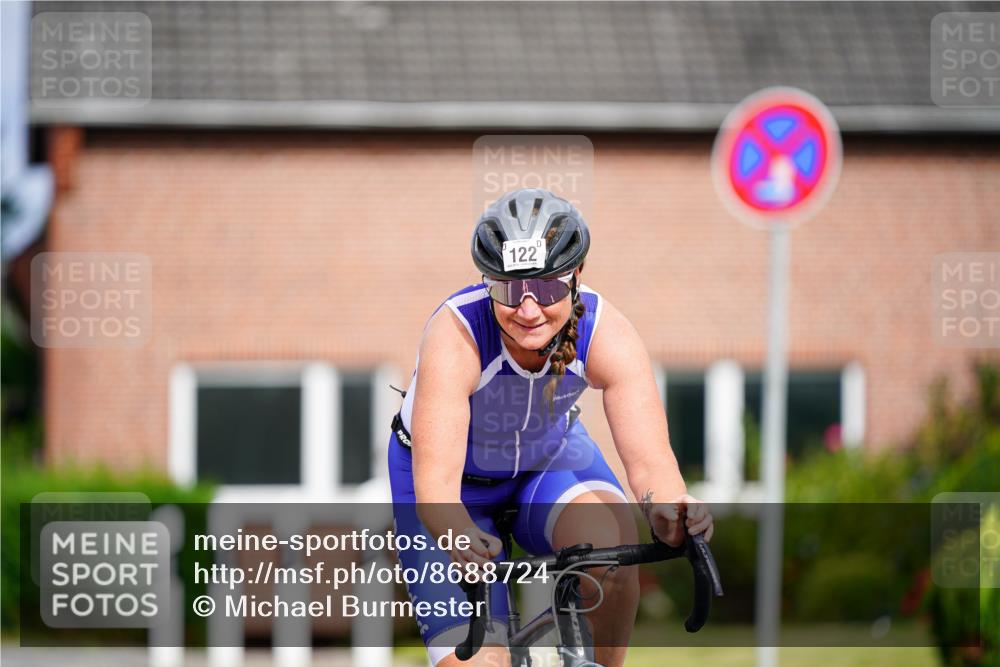 31.08.2025 - Elbe Triathlon Hamburg Michael Burmester http://msf.ph/oto/8688724 31.08.2025 15:57:43 Radfahren  meine-sportfotos.de